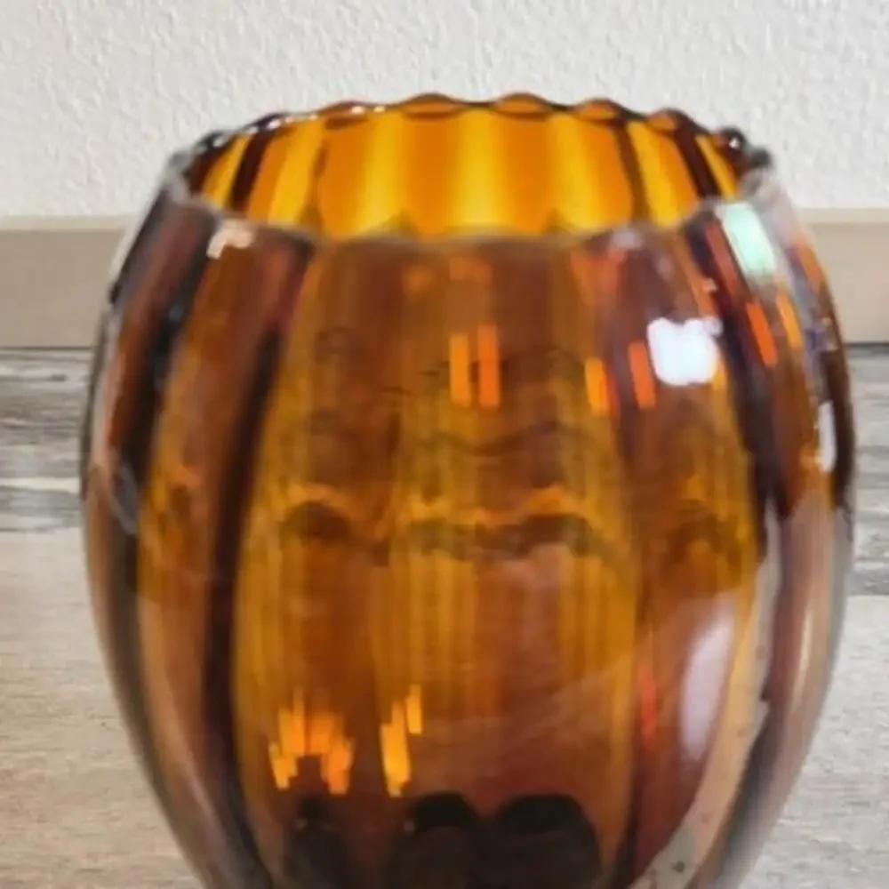 Vintage Italian Art Glass Vase Amber Brown Ribbed Scalloped Rim Made in Italy...